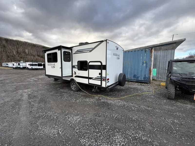 2020 Kodiak 198BHSL thumbnail 3