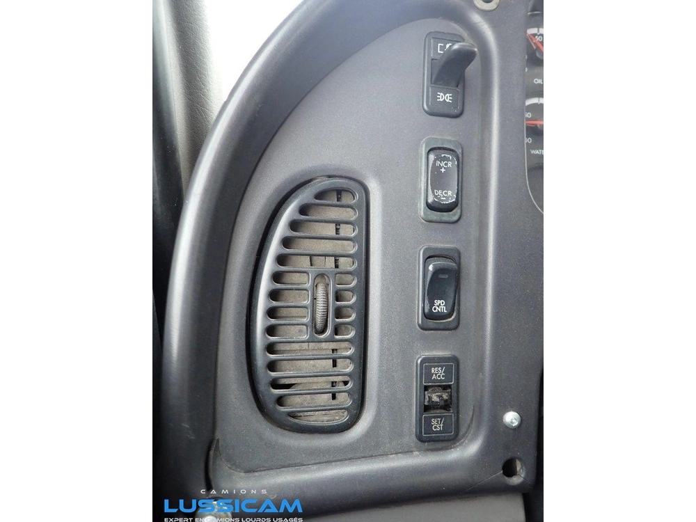 Freightliner M2106 2007