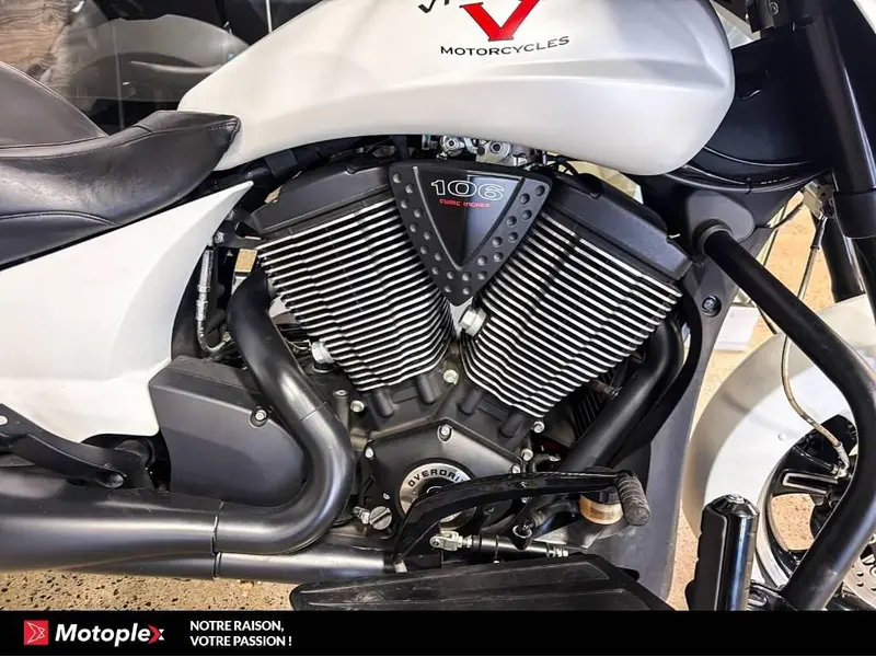 2016 Victory Motorcycles CROSS COUNTRY