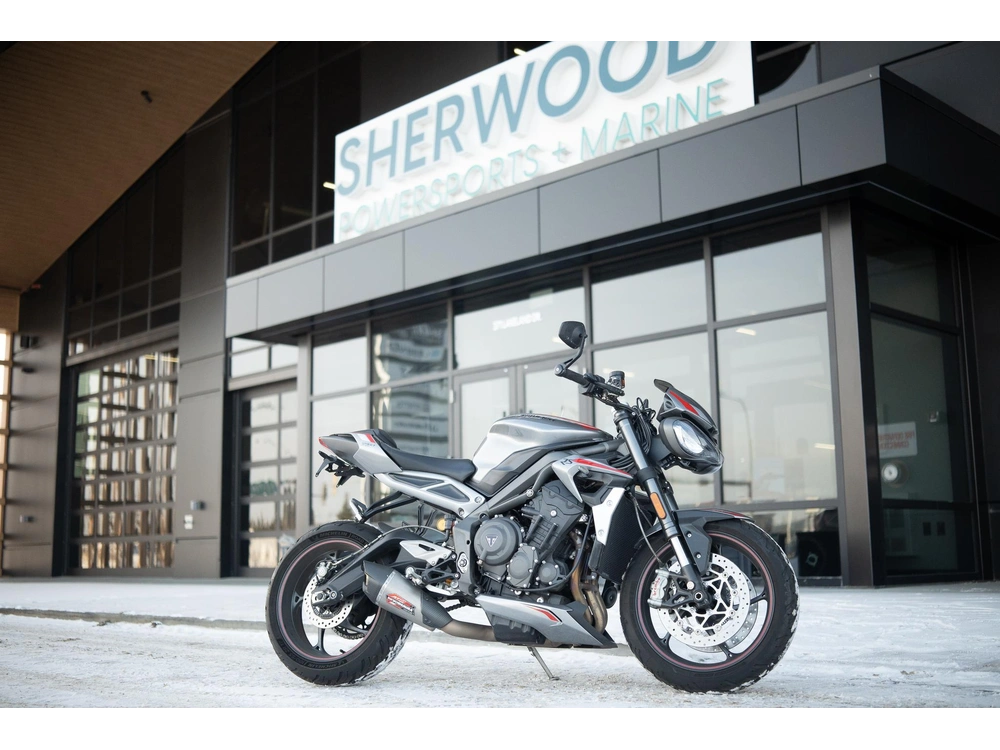 2021 Triumph Street Triple 765 alt