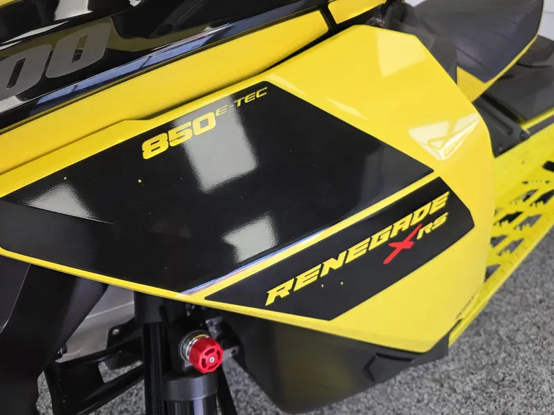 2021 Ski-Doo RENEGADE 850 XRS