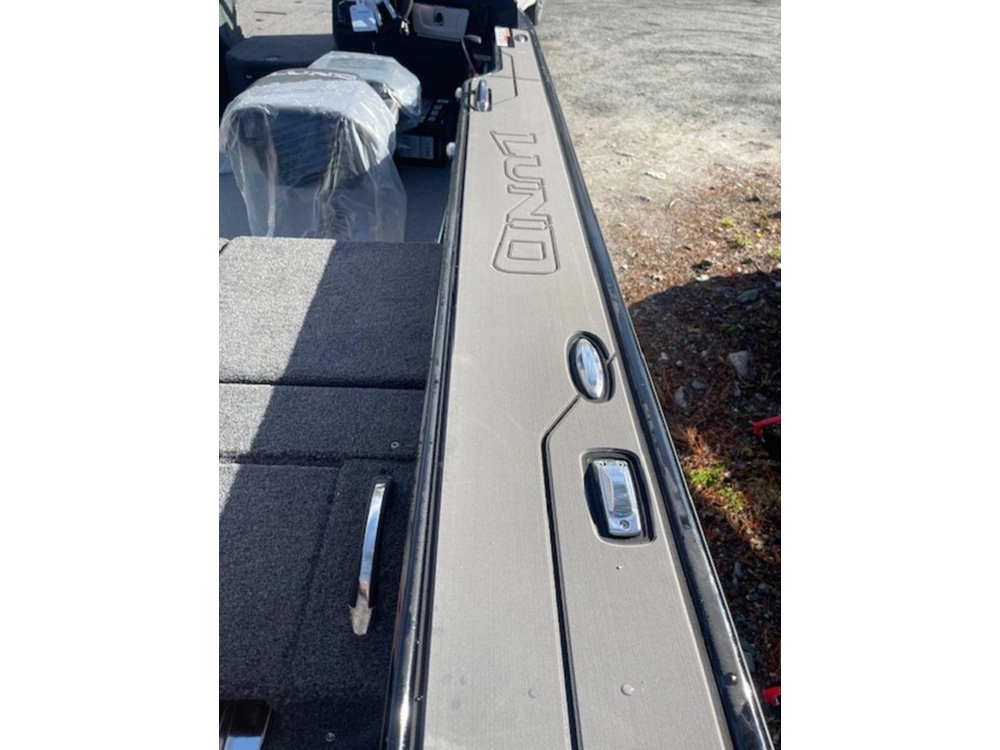 2026 Lund Boat Co 2075 Pro-v Sport alt