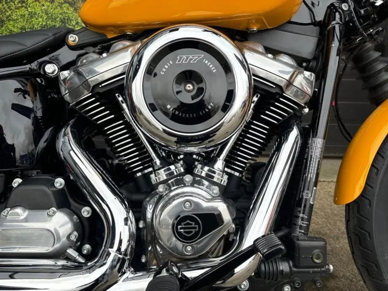 2025 Harley-Davidson FXBB - Street Bob® thumbnail 3