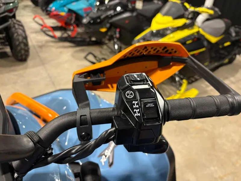 2026 Can-Am Renegade X mr 1000R thumbnail 12