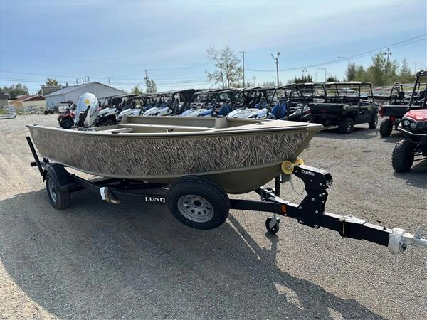 Lund Boat Co 1875 Alaskan Tiller 2024 alt