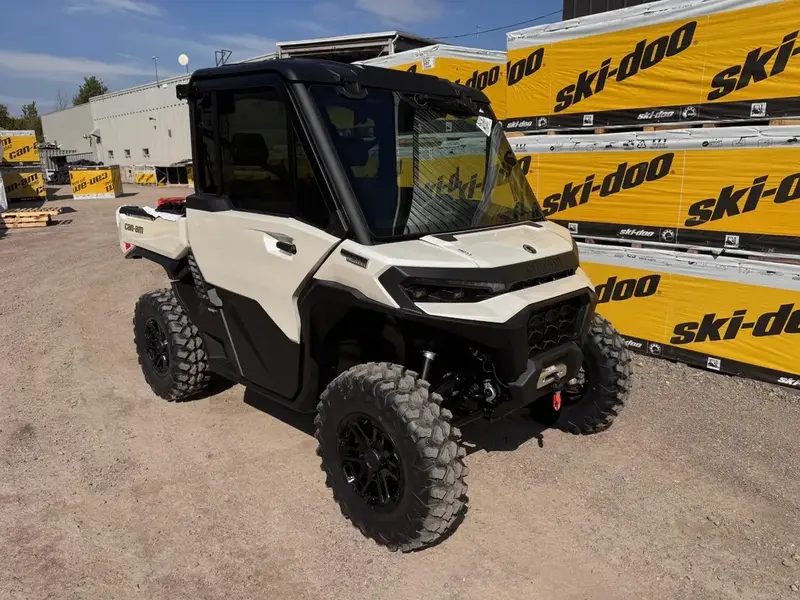 Can-Am DEFENDER LIMITED CAB HD11 2026