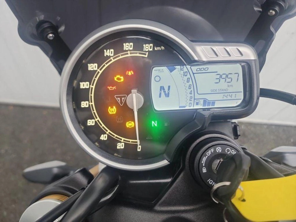 2024 Triumph Speed 400 Phantom Black / Storm Grey alt