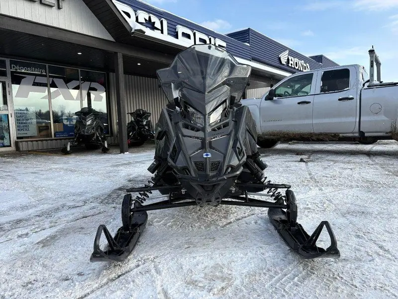 2025 Polaris Polaris Adventure prostar S4