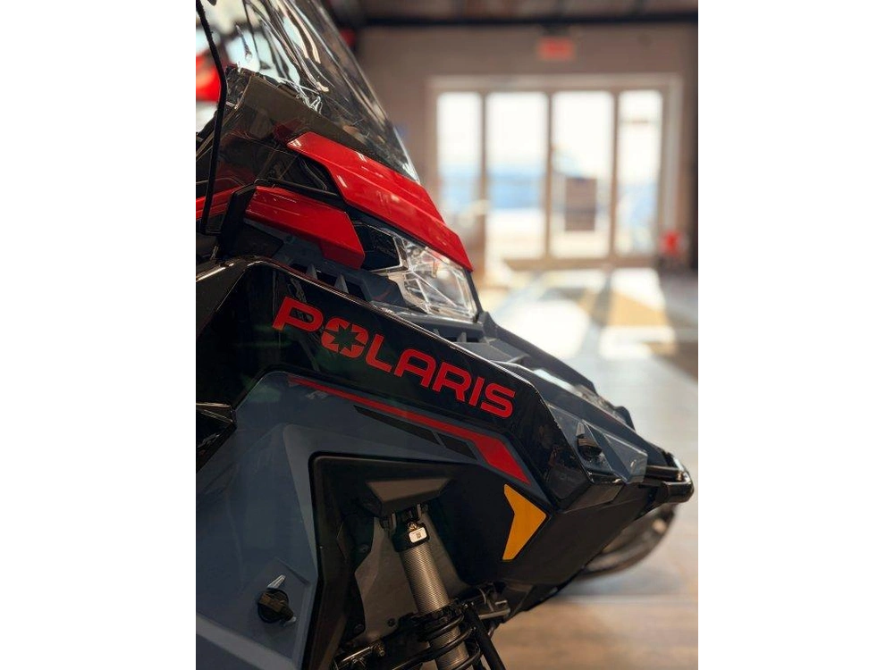 Polaris Prostar S4 Voyageur 146 2024 alt