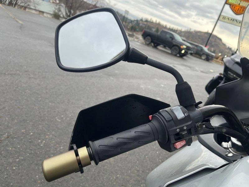 2005 Suzuki V-strom 650 alt