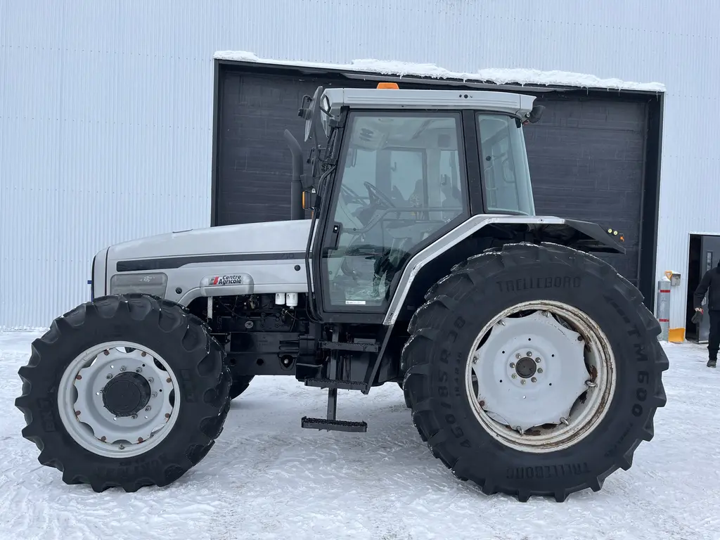 1998 White 6710