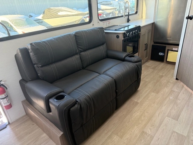 2026 Gulf Stream 228sb alt