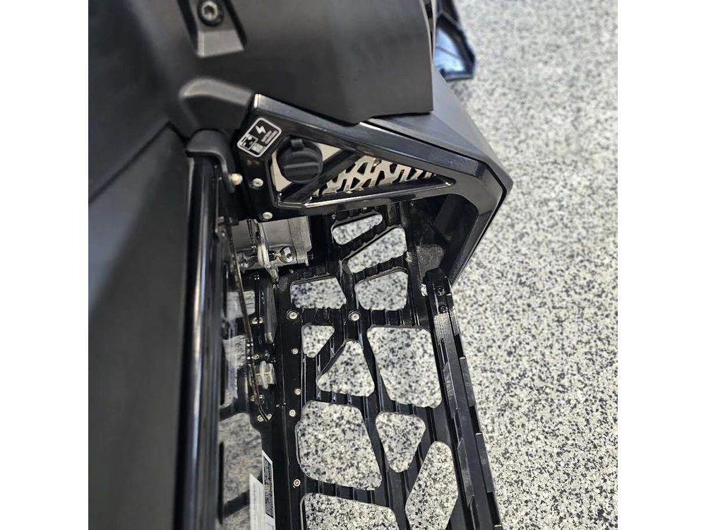 2025 Polaris 850 Indy Vr1 137 alt