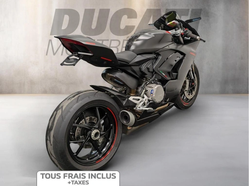 Ducati Panigale V2 2025 alt