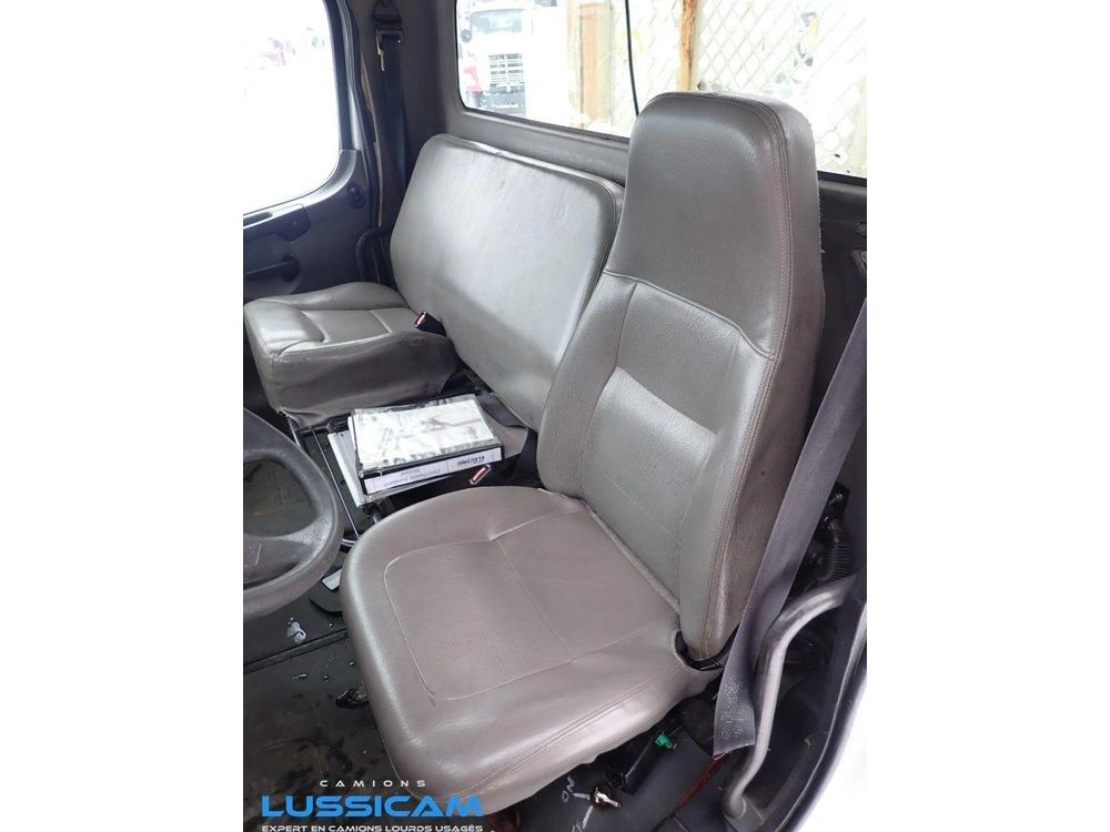 Freightliner M2106 2007