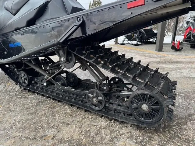 2019 Polaris 800 switchback 144
