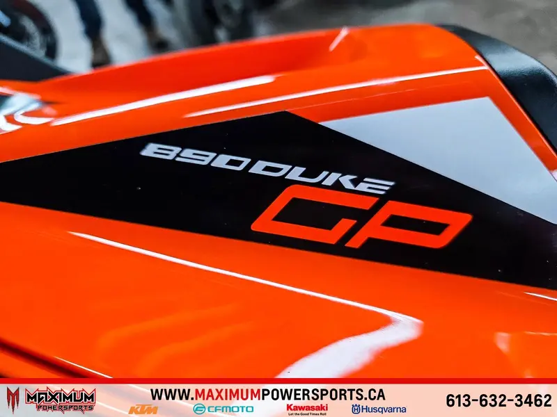 2022 KTM 890 DUKE GP