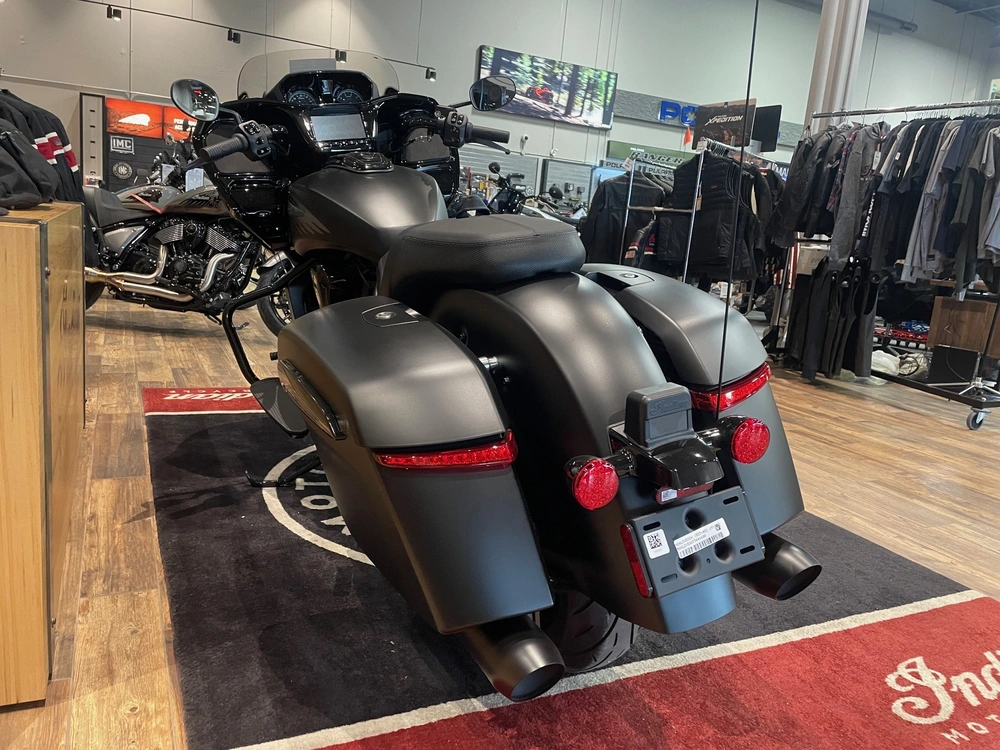 2026 Indian Motorcycle Challenger Dark Horse 112 - Black Smoke alt