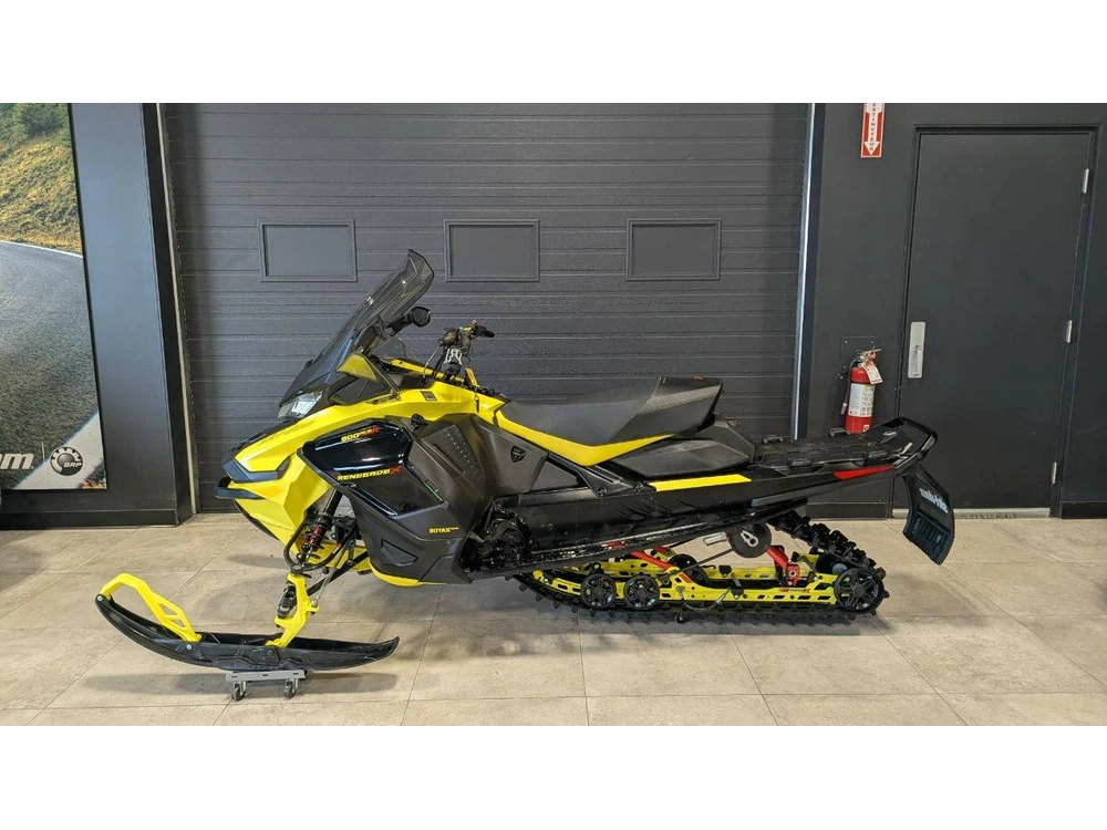 Ski-doo Renegade X 900 Turbo R Used 2022 alt