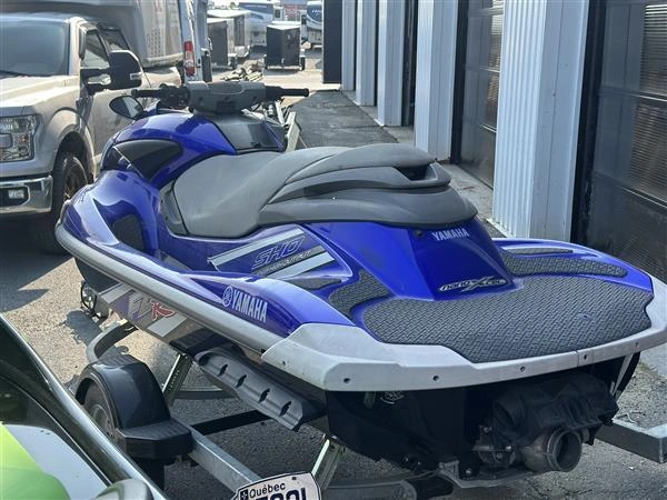 Yamaha Fzr 2009 alt