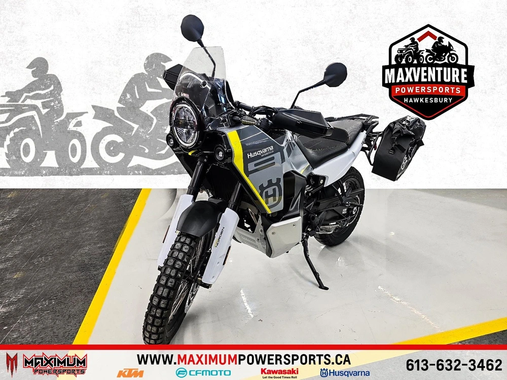 2024 Husqvarna 901 Norden - With Soft Bags alt