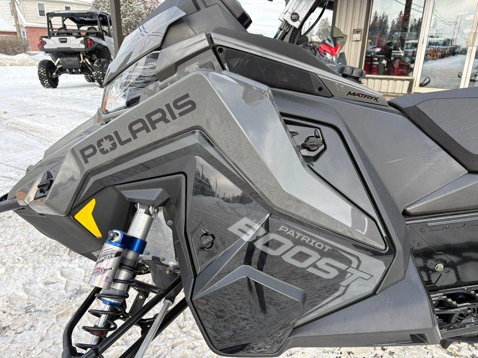 Polaris Polaris 850 Boost Assault Switchback 2025 alt