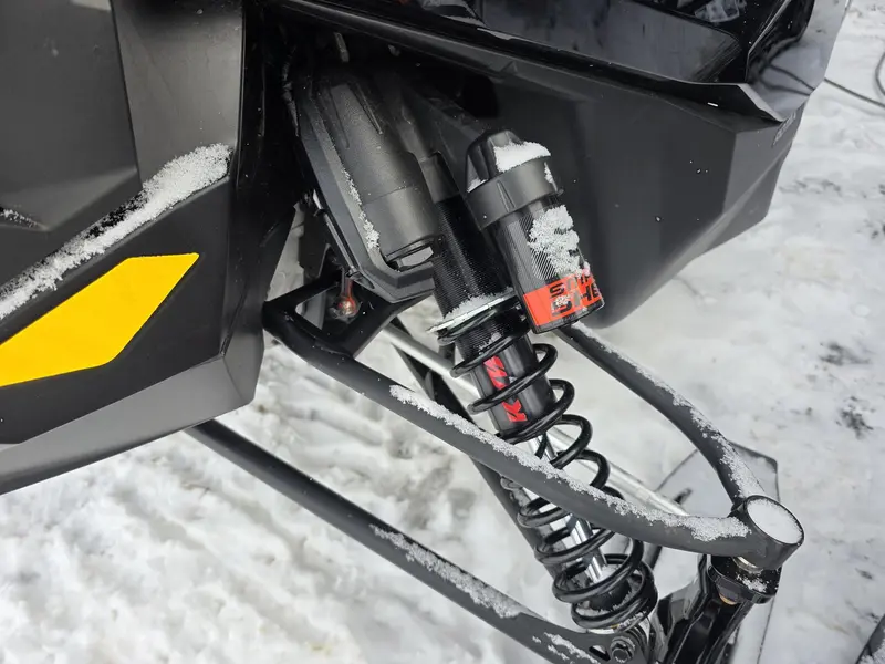 2025 Ski-Doo MXZ XRS 137''