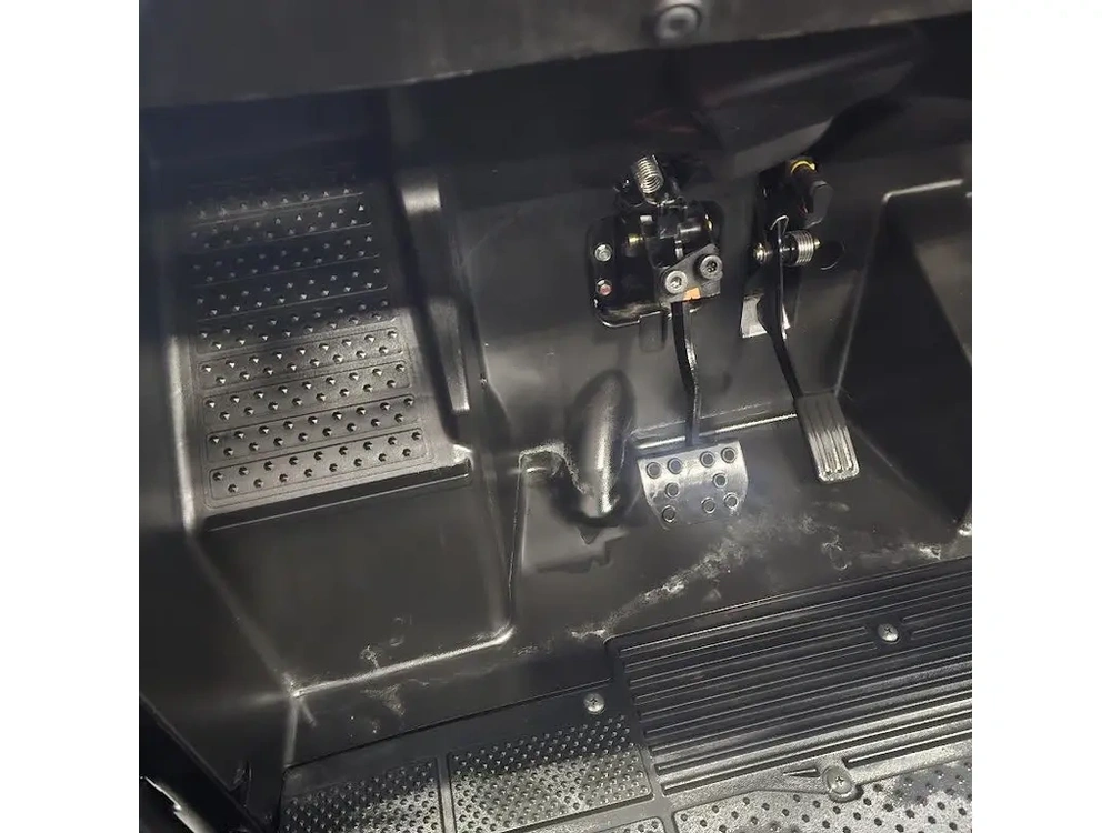 2025 Honda Pioneer 700 alt