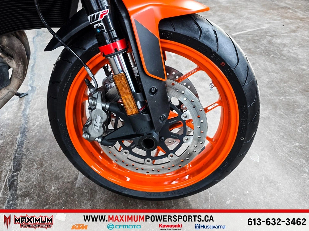 Ktm 890 Duke Gp 2022 alt