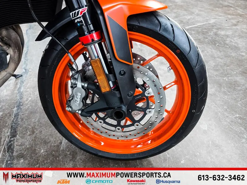 2022 KTM 890 DUKE GP