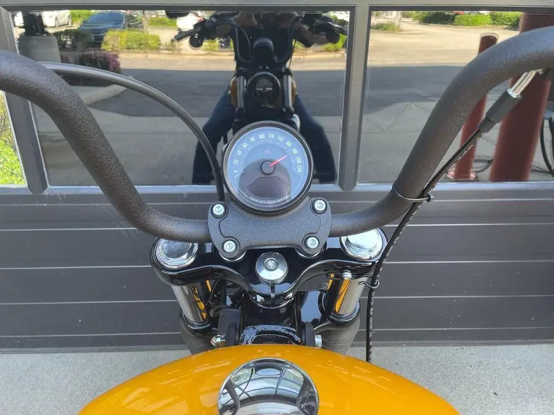 2025 Harley-Davidson FXBB - Street Bob® thumbnail 17