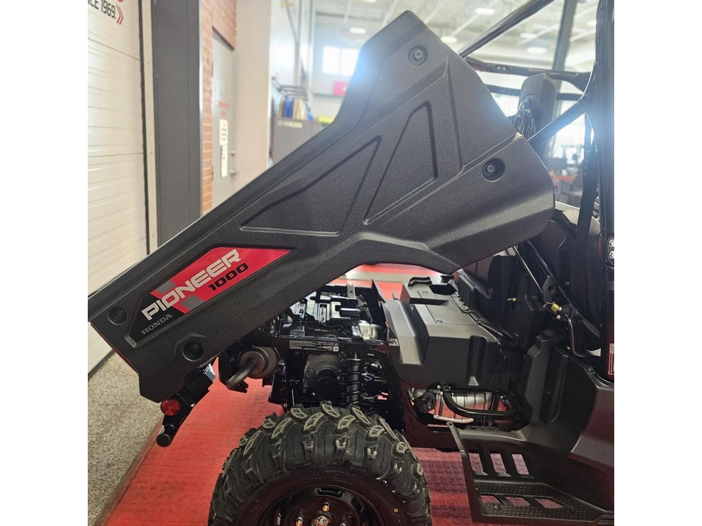 2025 Honda Pioneer 1000 Base alt