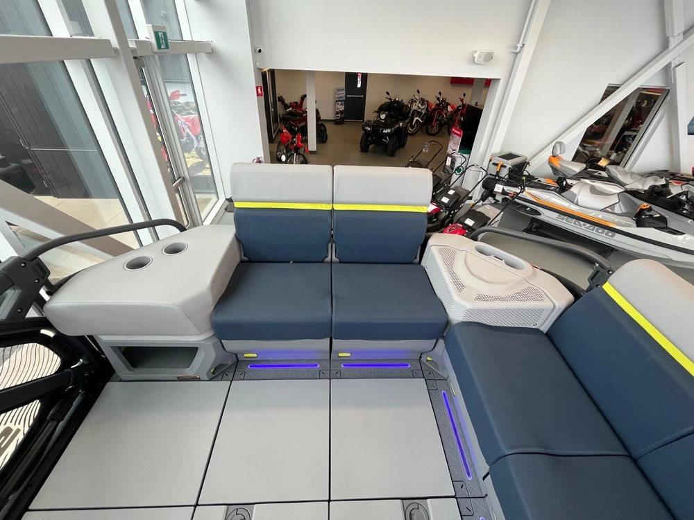 Sea-doo Switch Cruise Limited 21 300 Hp 2026 alt