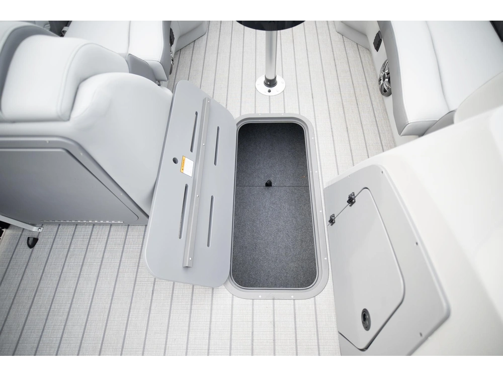 2026 Suncatcher Fusion 322ss alt