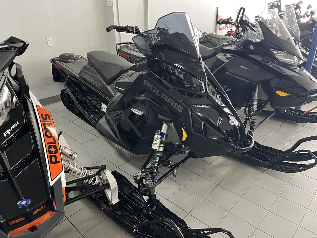 Polaris SWITCHBACK ASSAULT 850 146 2023