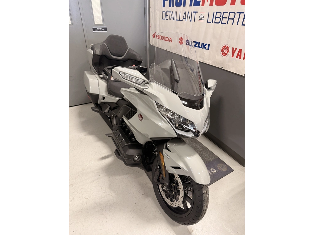 Honda Gold Wing Tour Dct Goldwing Gl1800 2026 alt