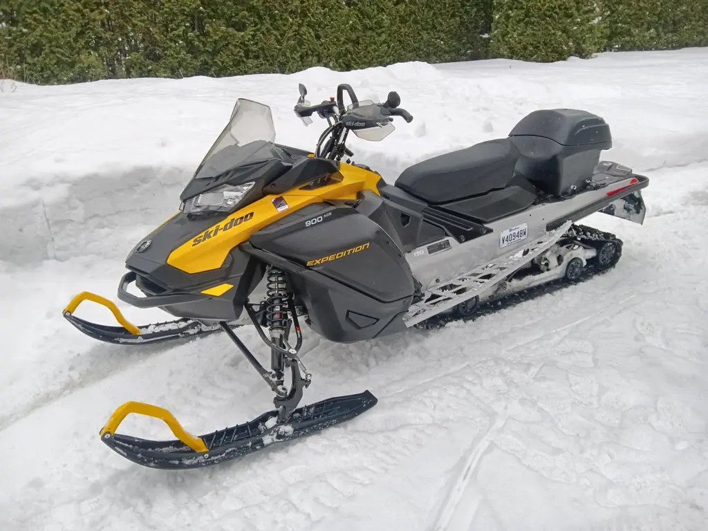 Ski-Doo EXPEDITION SPORT 900 ACE Charg  2023