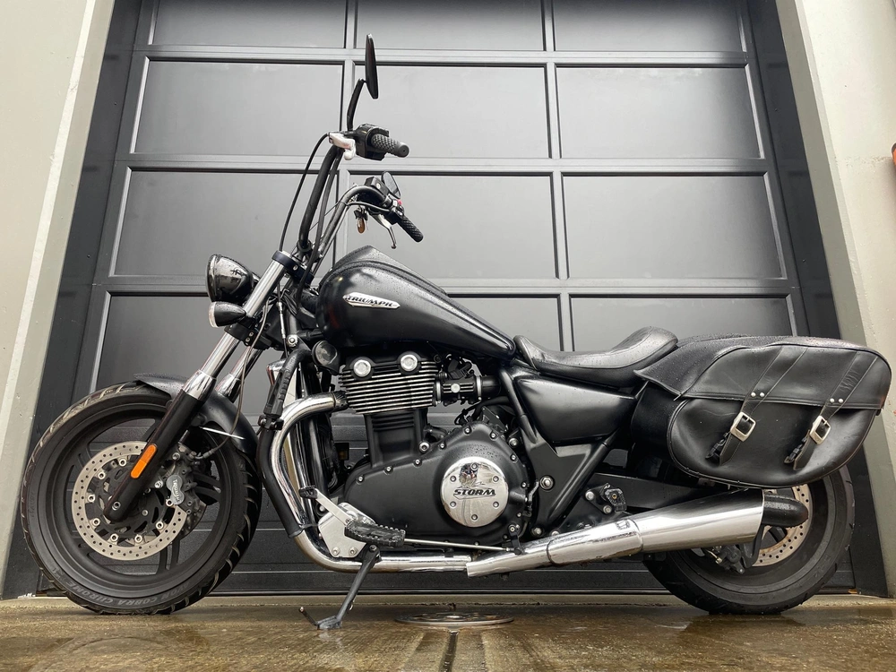 2011 Triumph Thunderbird Storm alt