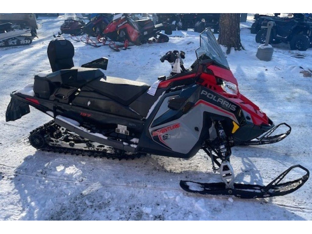 2025 Polaris Prostar S4 Indy Adventure 137 Storm Gray / Indy Red alt