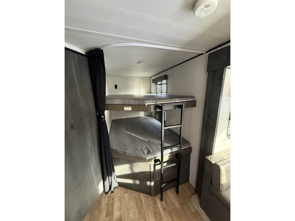 Autre Hi272bh 2022 alt