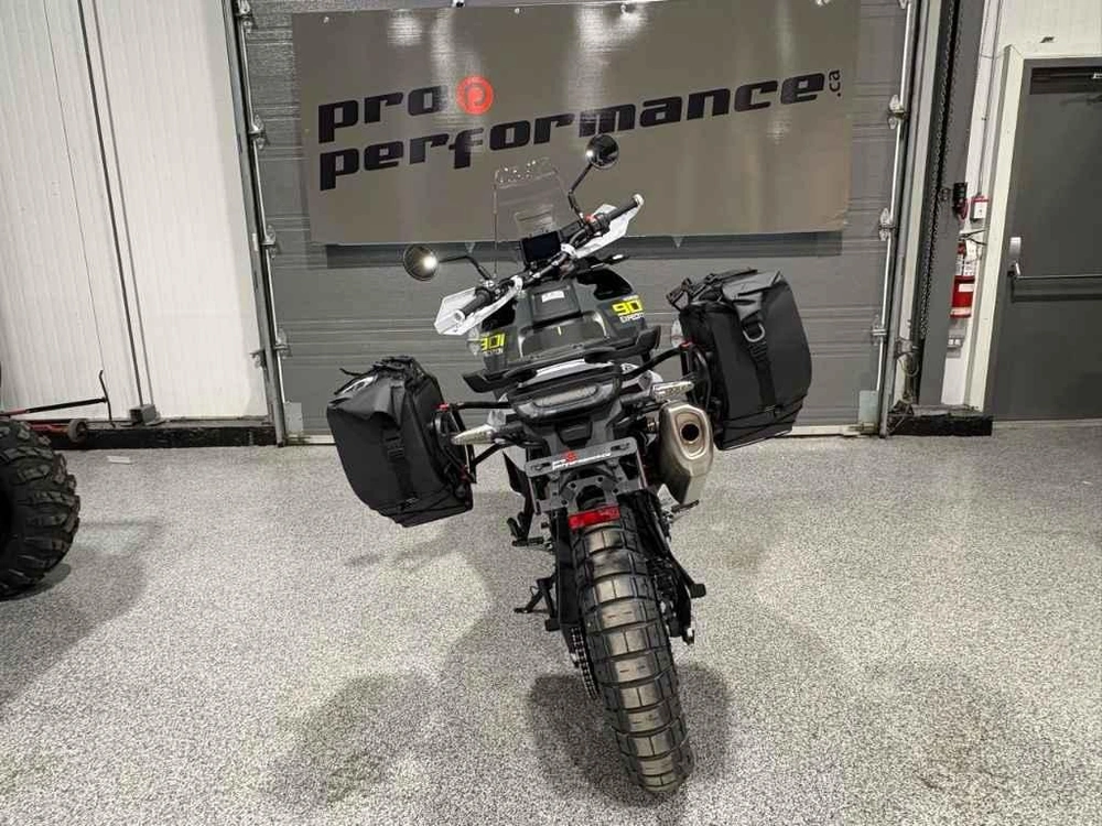 2025 Husqvarna Norden 901 Expedition alt