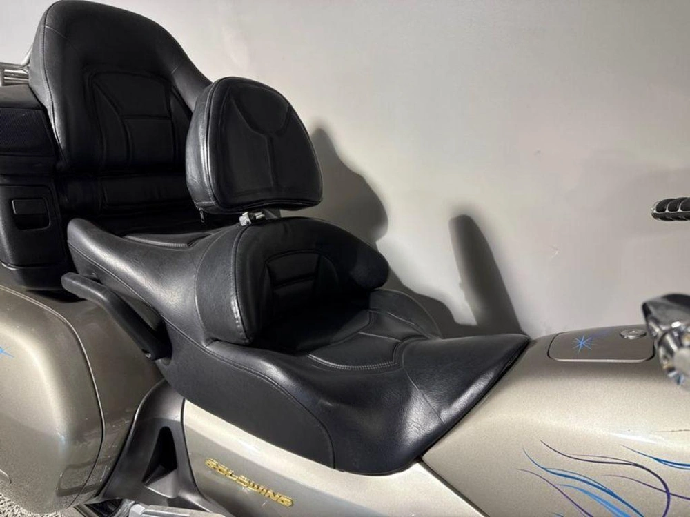 2002 Honda Gold Wing alt