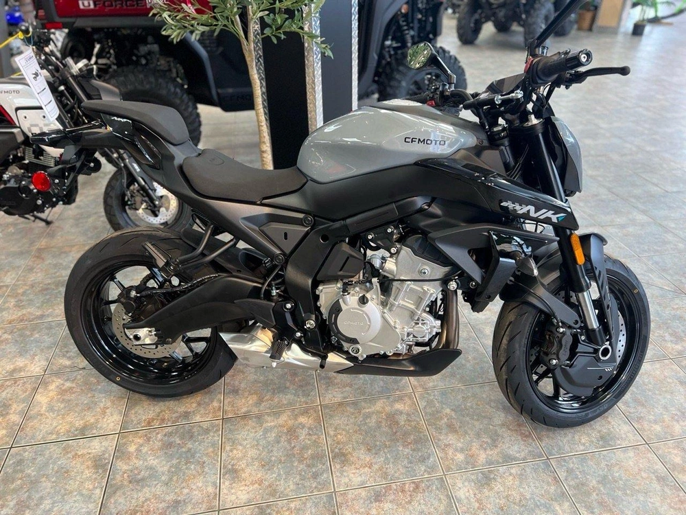 Cfmoto 675nk 2026 alt