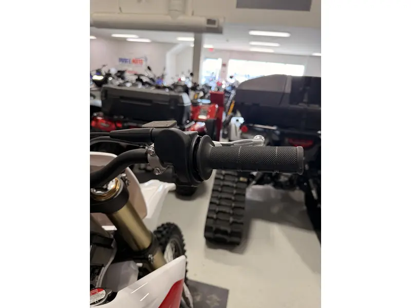 2026 Yamaha YZ125 YZ 125 70E ANNIVERSAIRE thumbnail 11