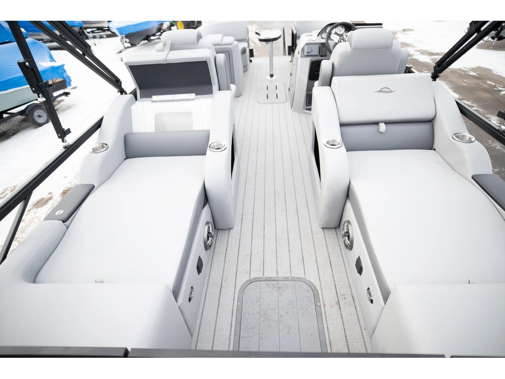 2026 Suncatcher Fusion 322ss alt