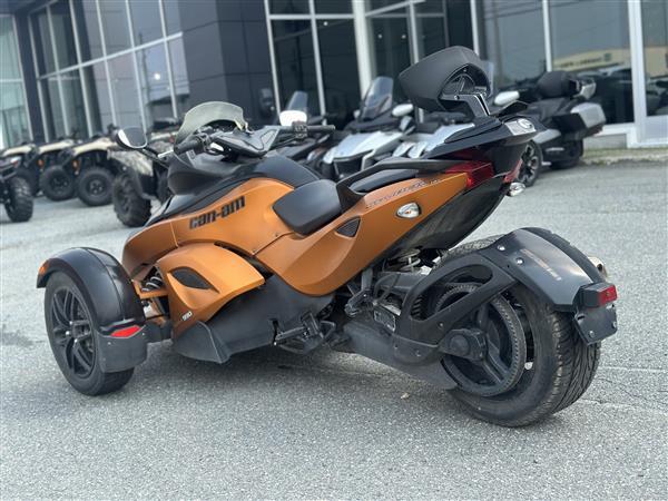 2011 Can-Am SPYDER RS thumbnail 3
