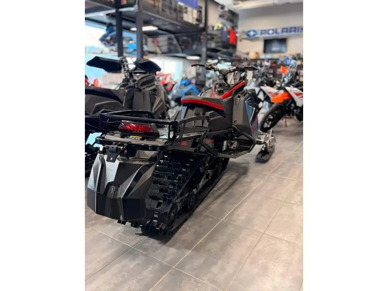 2024 Polaris PROSTAR S4 VOYAGEUR 146