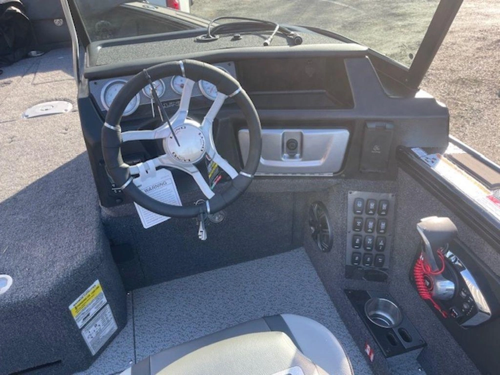 2026 Lund Boat Co 1975 Pro-v Sport alt