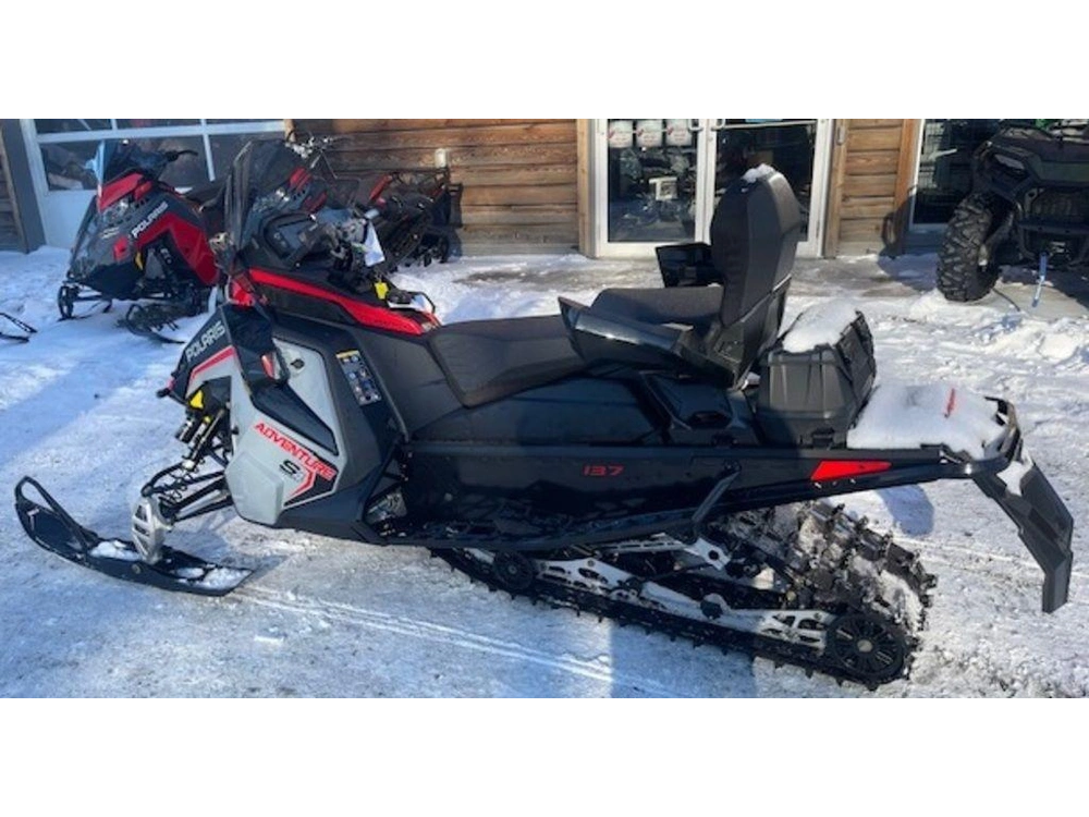 2025 Polaris Prostar S4 Indy Adventure 137 Storm Gray / Indy Red alt