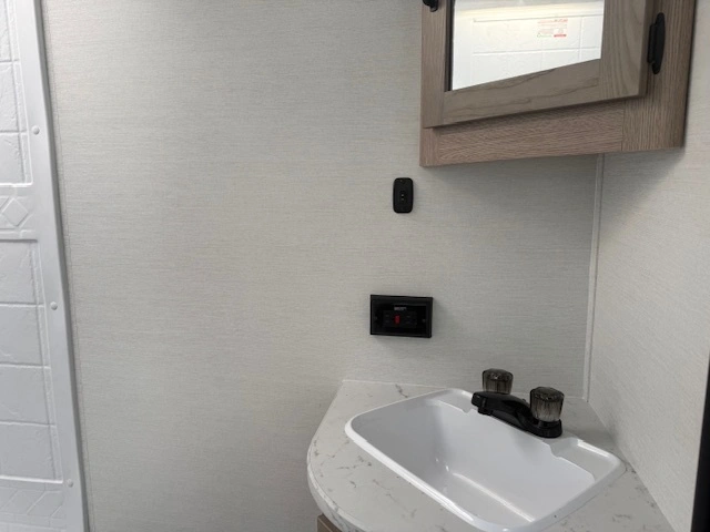 2026 Gulf Stream 228sb alt